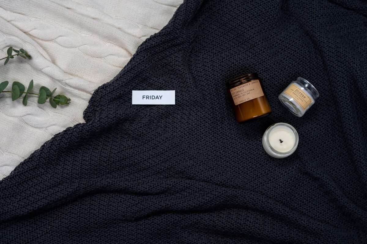 Bougies et encens en automne : une ambiance cosy sans polluer l'air de la maison